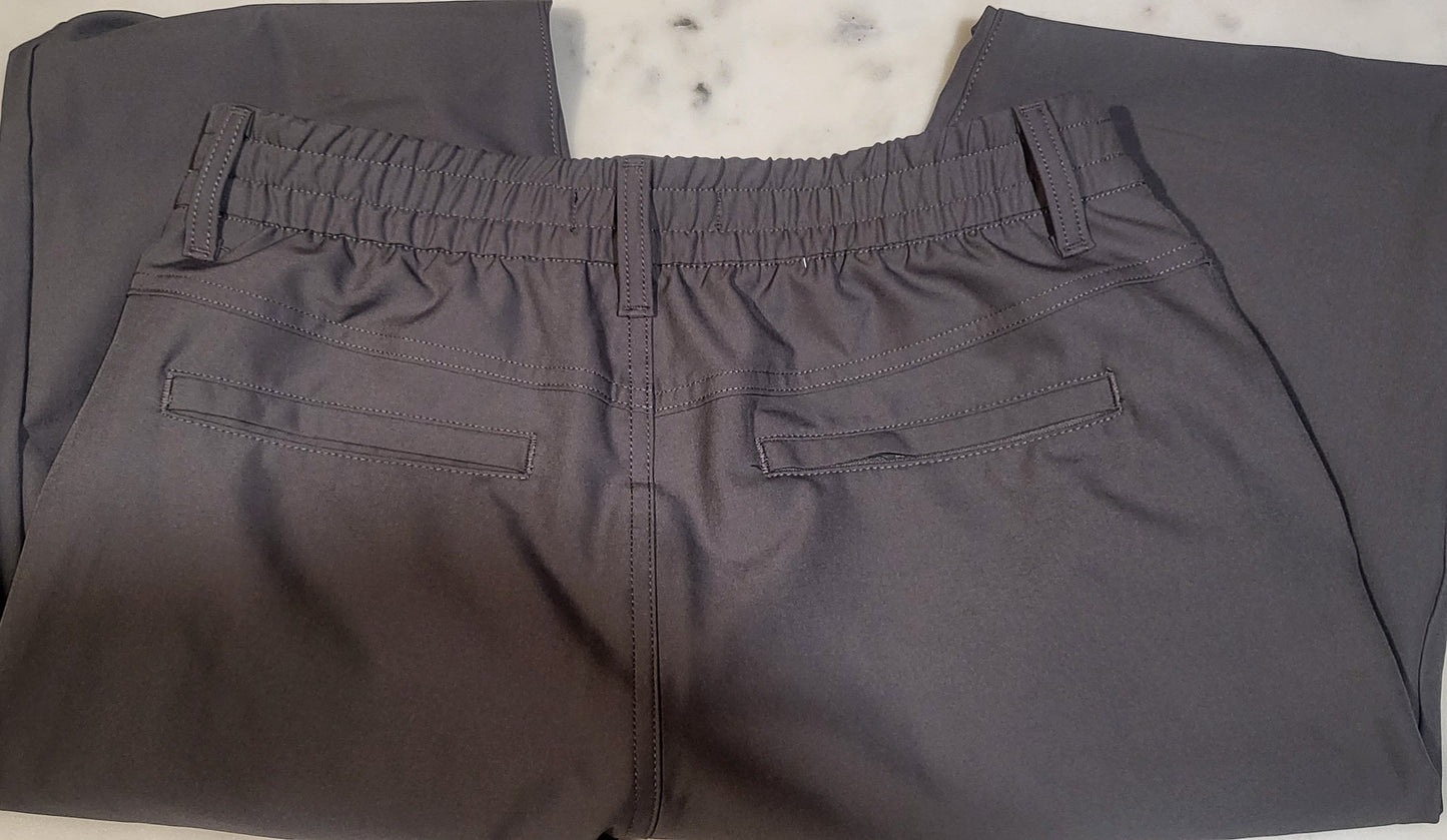 REDUCED: #9--- Men's S. NWOT. Size 30/29.