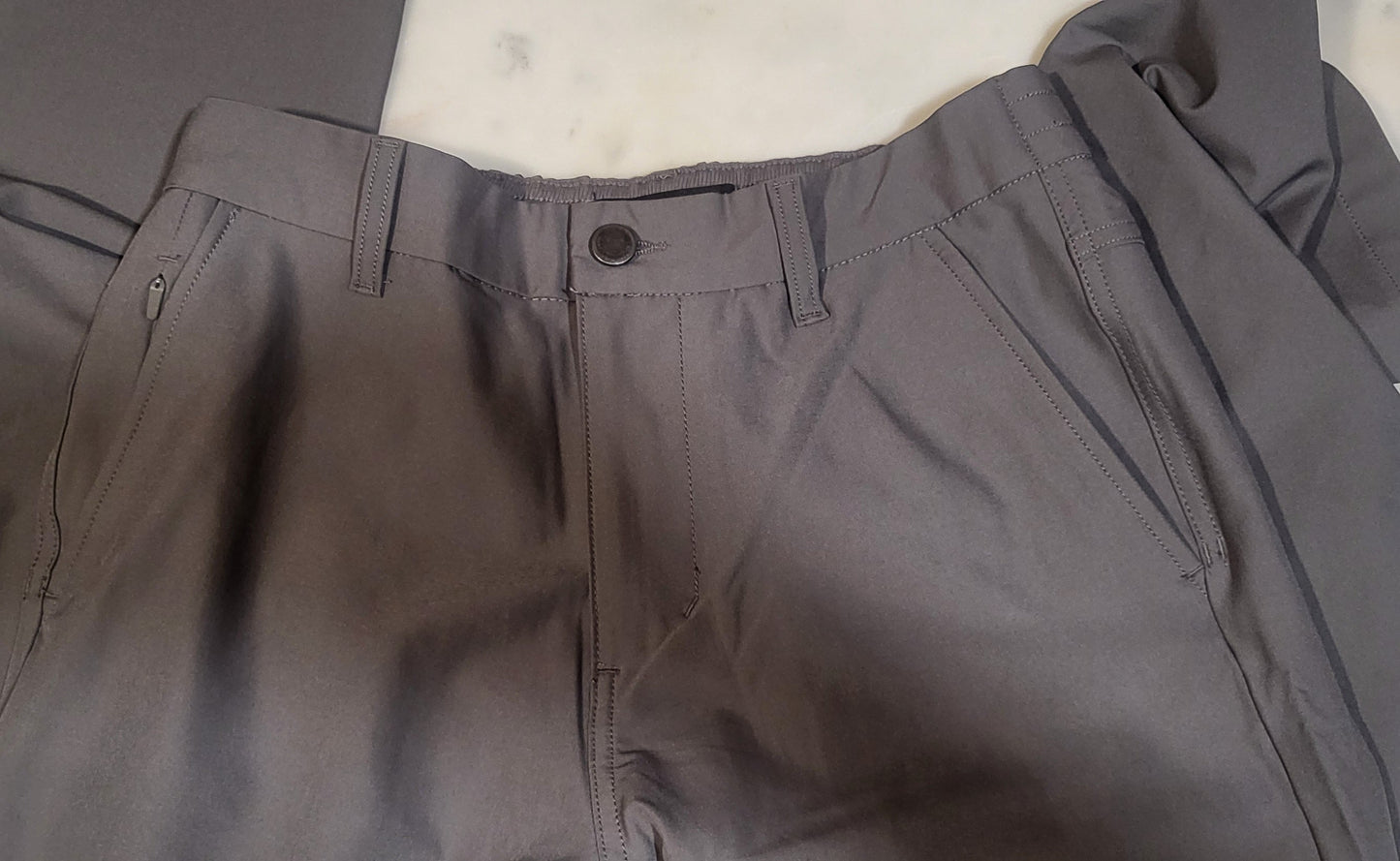 REDUCED: #9--- Men's S. NWOT. Size 30/29.