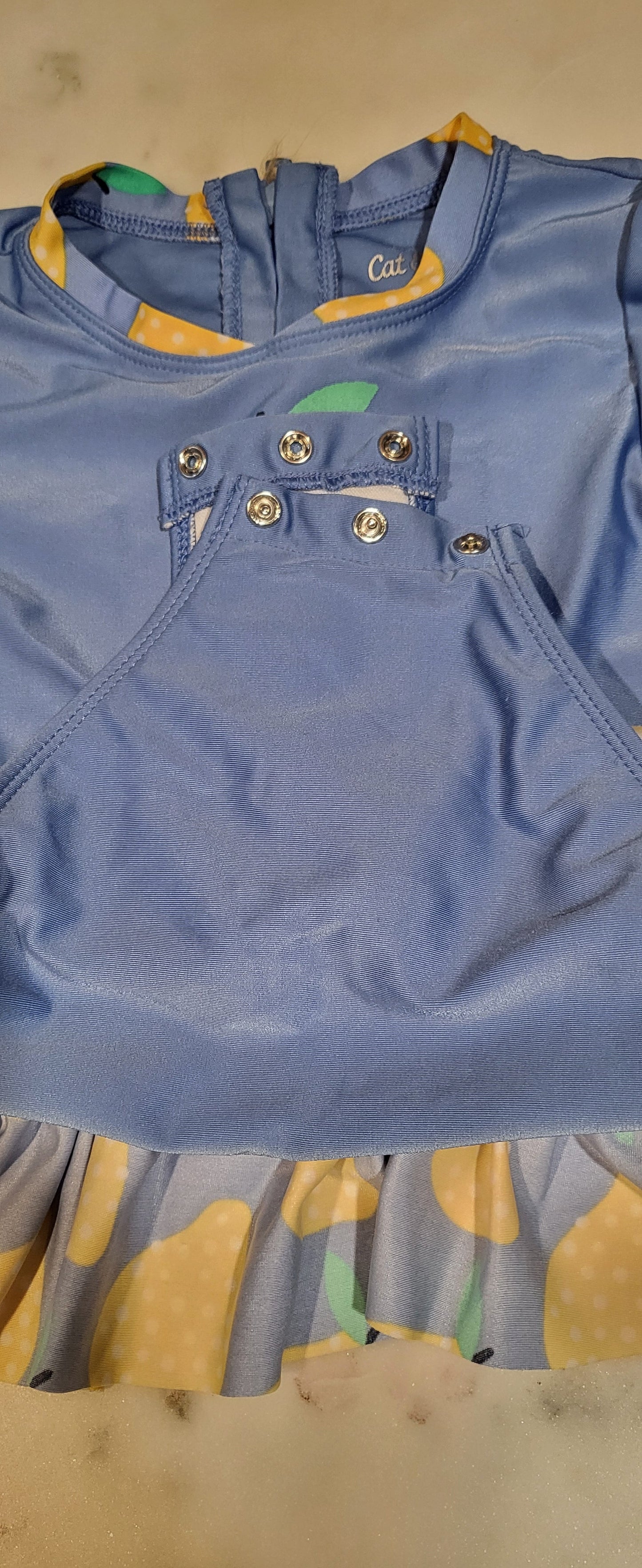 REDUCED: #9--- Girls 5. Cat & Jack rashguard/ swimsuit