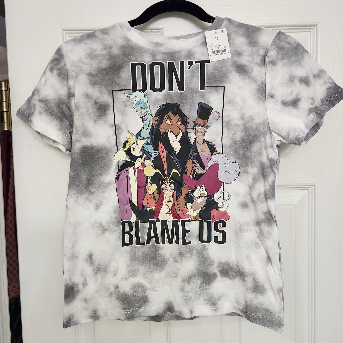 #142 NWT Disney Villains Boys 8/10 Short Sleeve Graphic T-Shirt