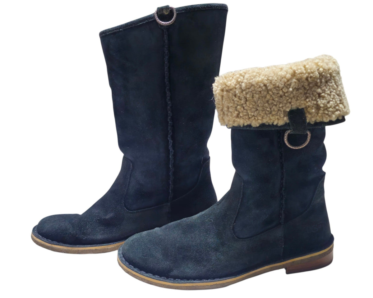 #89 Women 9 UGG / Daphne suede leather shearing lined boot - black EUC