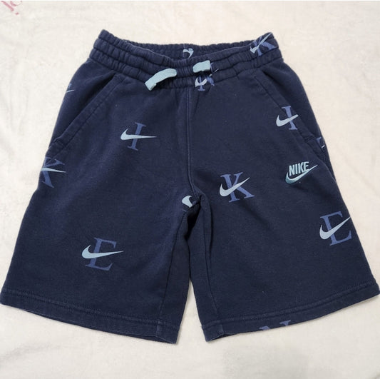 #78 NIKE BOYS Medium Sportswear Club All Over Print Shorts