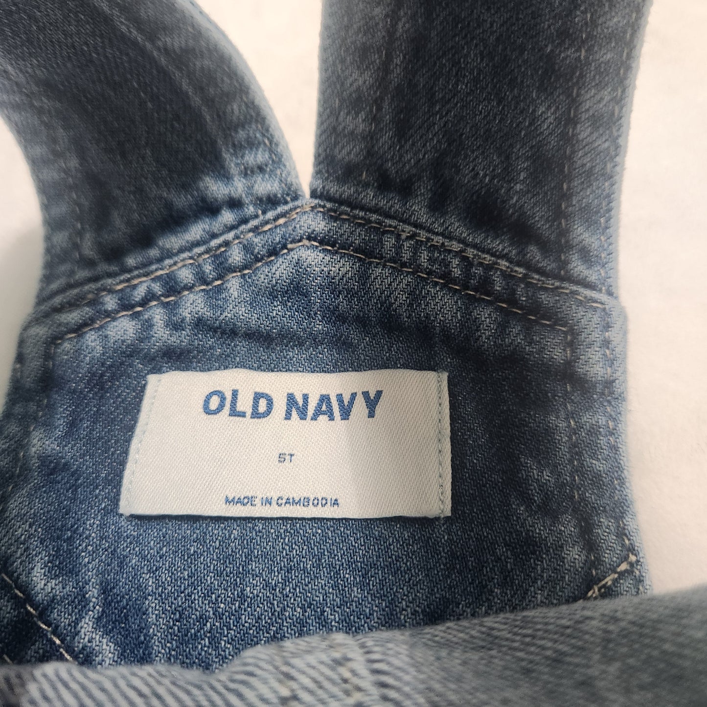 REDUCED!! #104 Old Navy 5T Denim Blue Jean Shorts Overalls