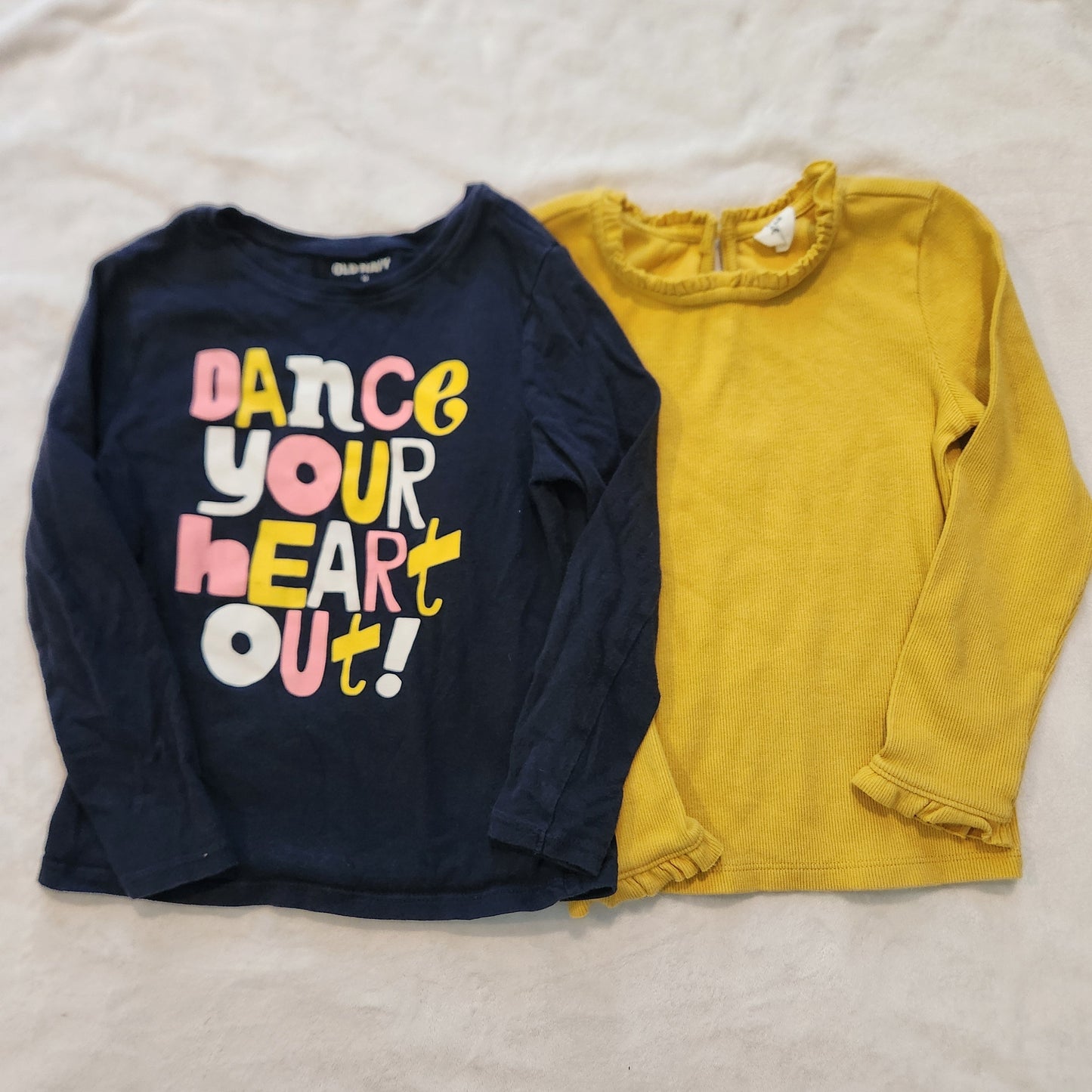 REDUCED #142 Baby Gap & Old Navy 5T Long Sleeve Tee Bundle Of 2
