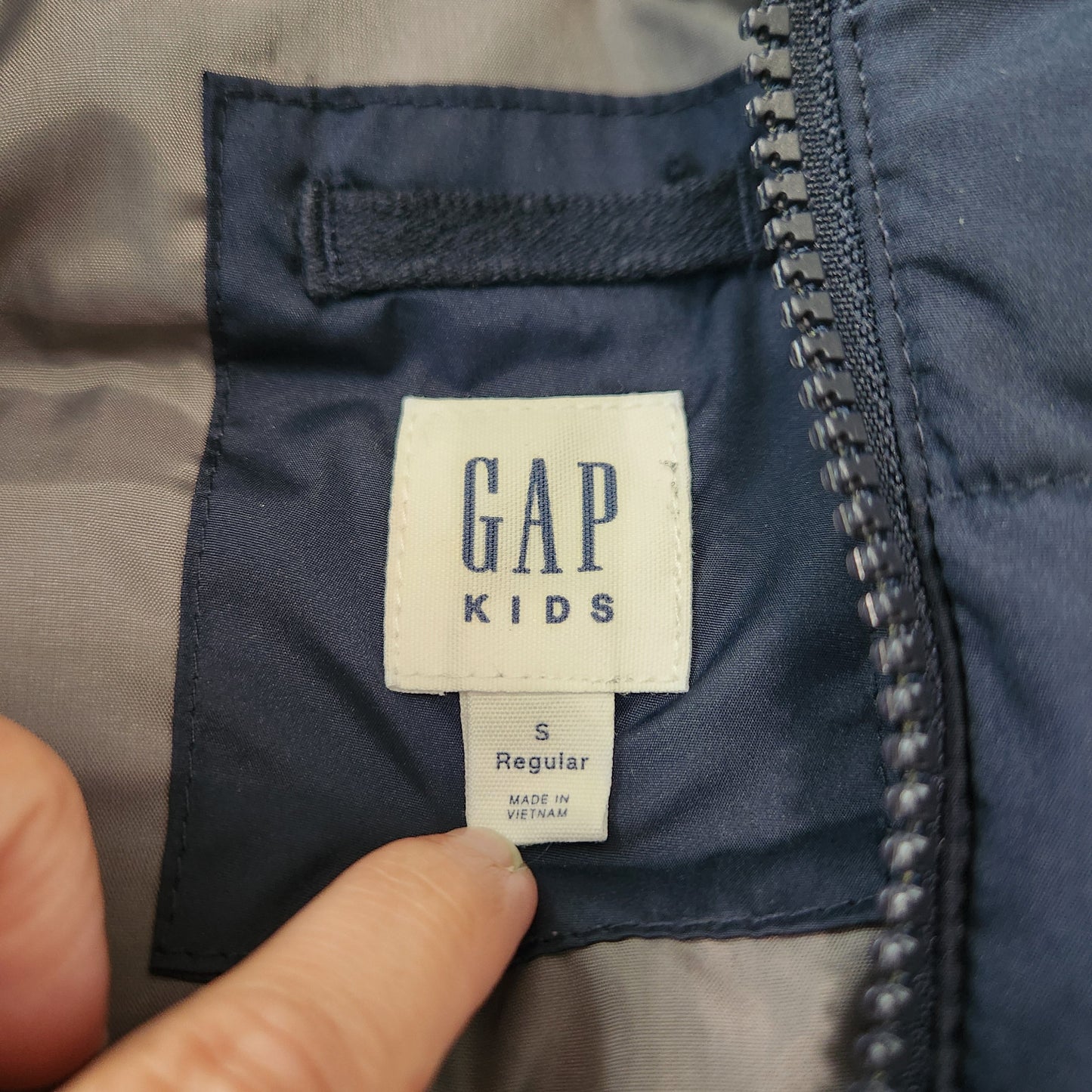 REDUCED #142 Gap Kids Sz 6/7 Boys Navy Puffer Vest