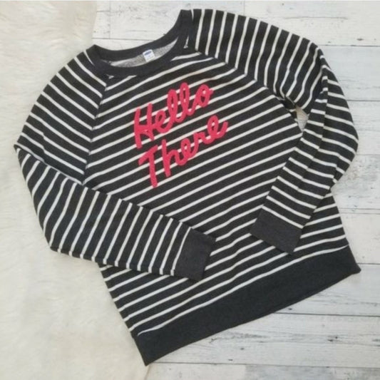 REDUCED #142 Old Navy Large Relaxed Graphic Crew-Neck Sweatshirt