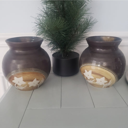 #142 Decorative Floral Clay Pottery Set of 2 Pots Vases