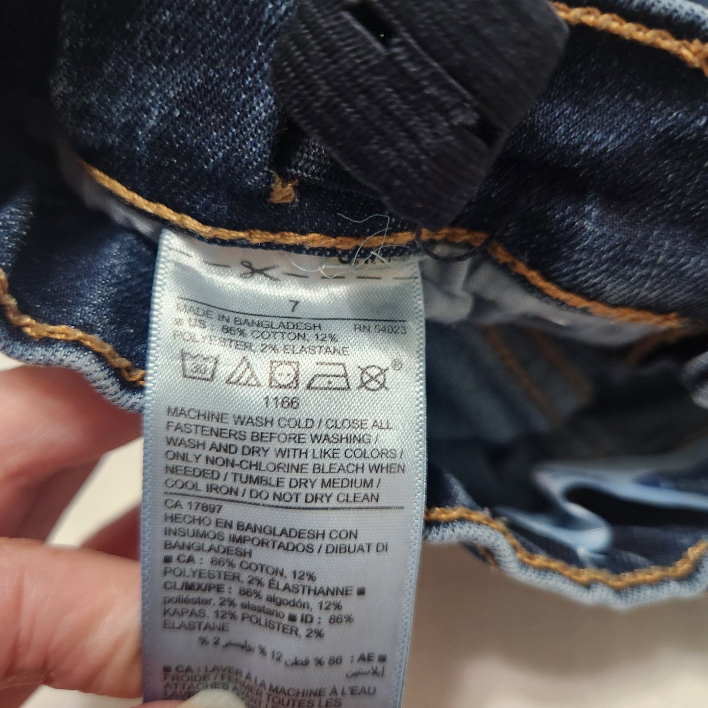 #142 Old Navy Sz 7 Denim Karate Slim Jeans