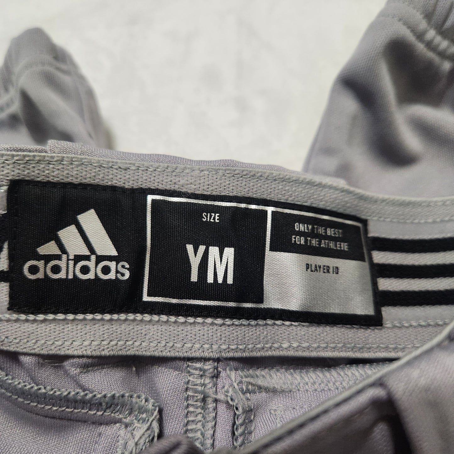 #142 NWOT Adidas Medium 11-12 Gray Baseball Cropped Jersey Pants