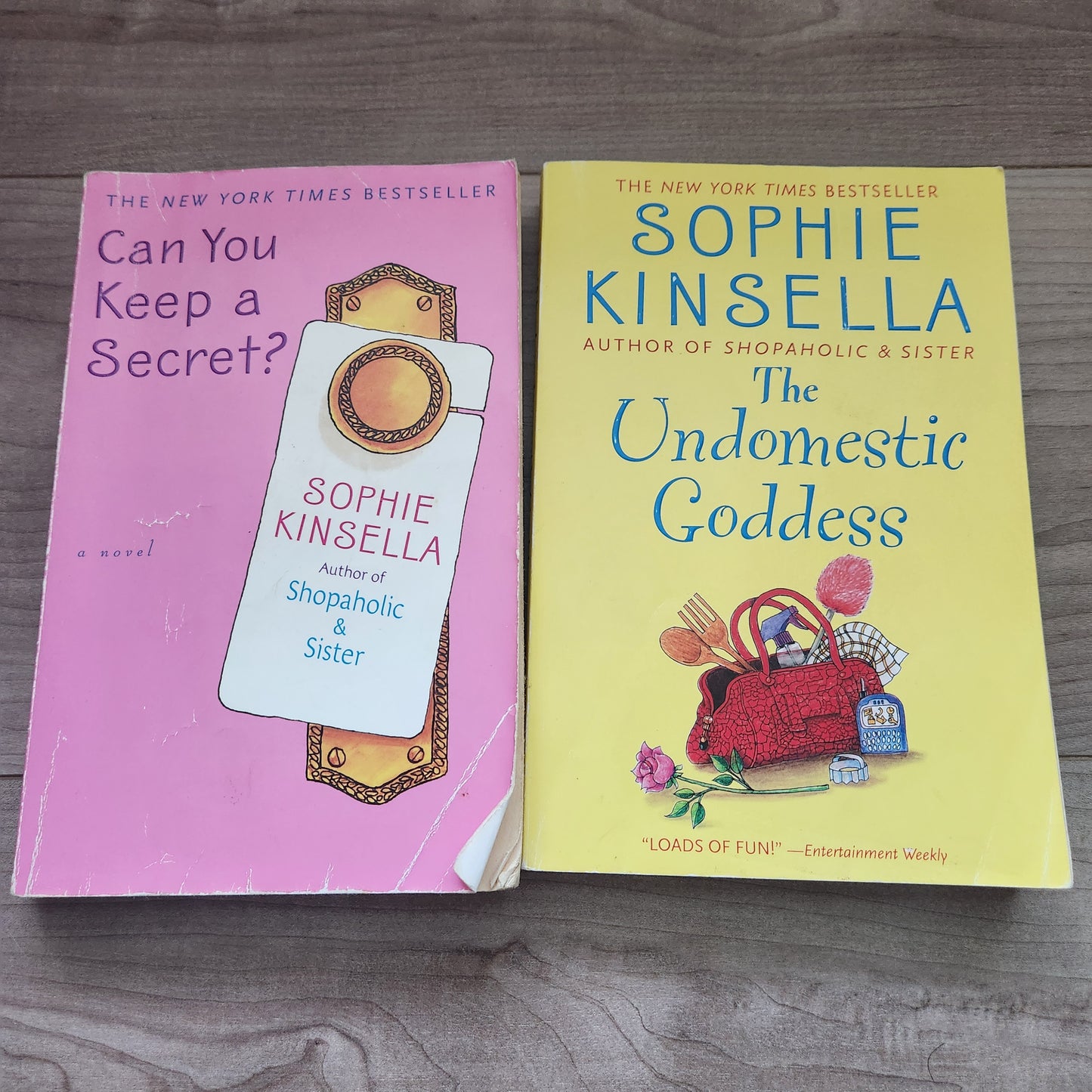 #142 Lot of 2 Sophie Kinsella Books