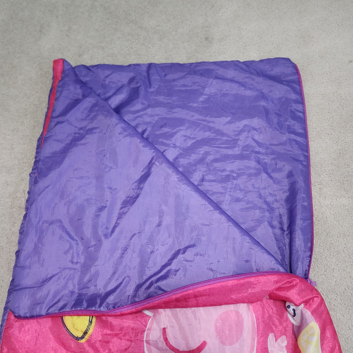 REDUCED!! #104 Entertainment One Peppa Pig Drawstring Sling Bag & Sleeping Bag Set