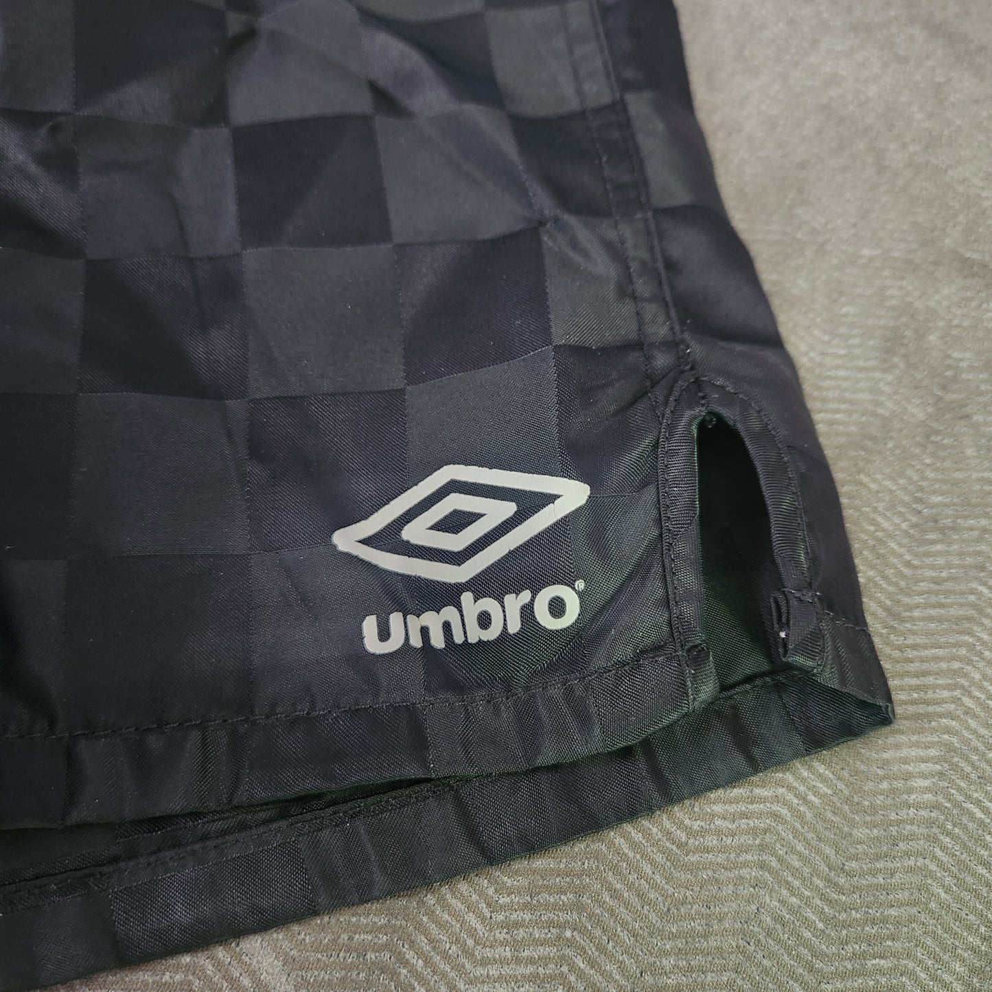 #104 Umbro Sz XXS Black Athletic Soccer Shorts