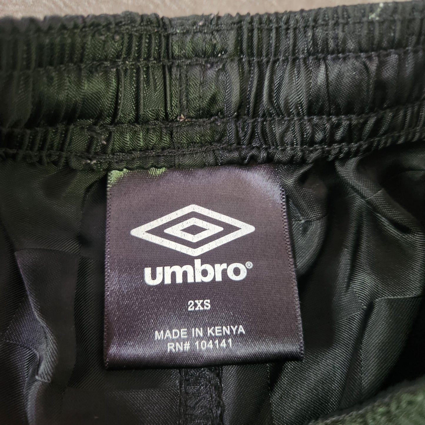 #104 Umbro Sz XXS Black Athletic Soccer Shorts