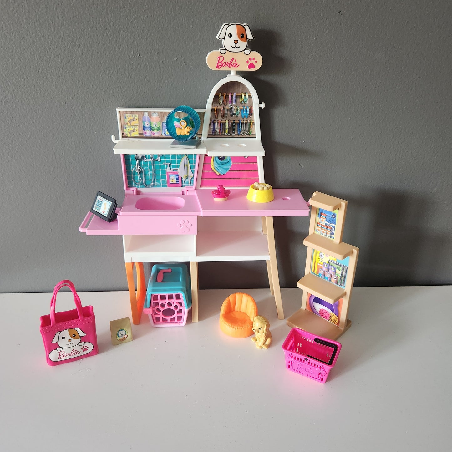 #104 Barbie Pet Boutique Store Playset