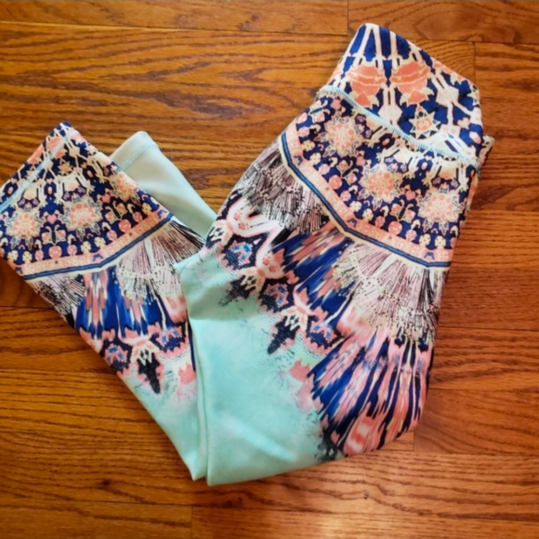 REDUCED!! #104 Calia by Carrie Underwood Small Limited Edition Havana Boho Leggings