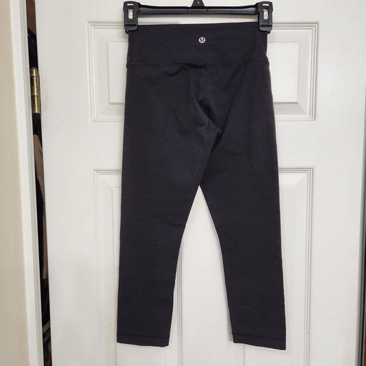REDUCED! #167 LULULEMON Size 2 Black Capri Leggings Pants Yoga