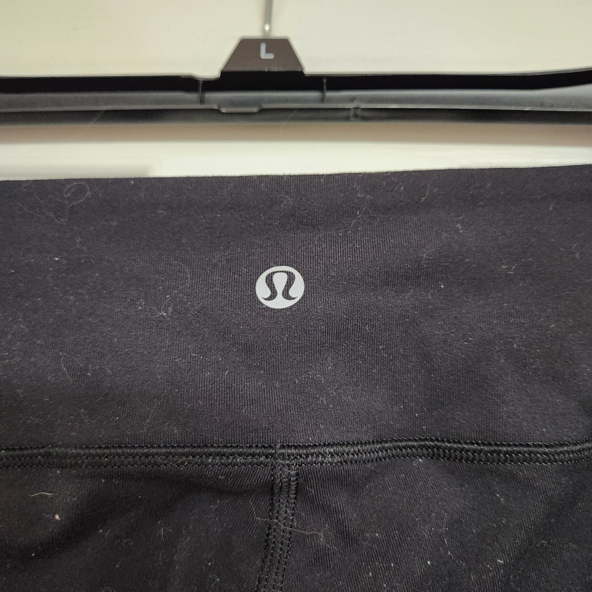 #167 LULULEMON Size 2 Black Capri Leggings Pants Yoga