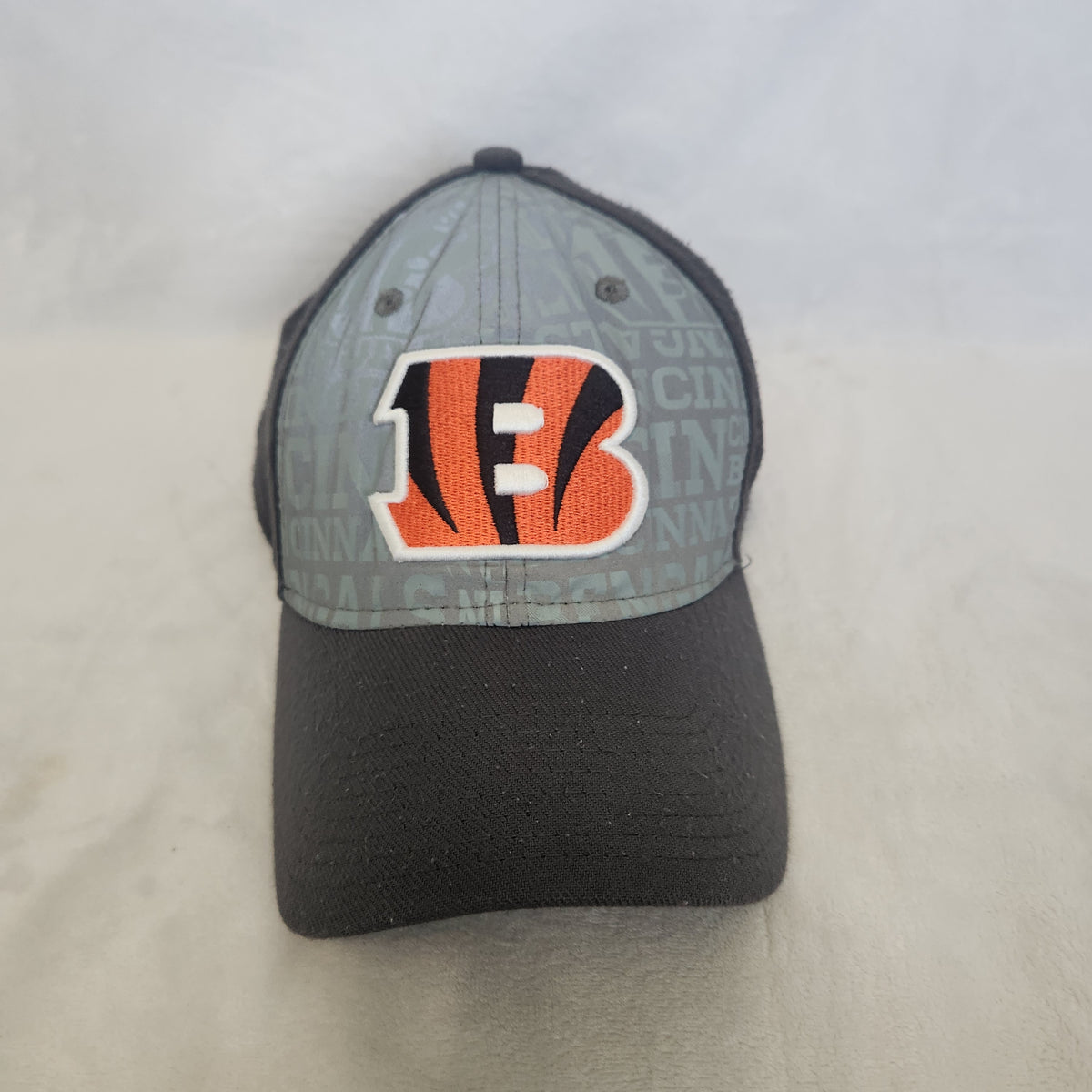 #167 NFL Cincinnati Bengals New Era 39Thirty Baseball Cap Small/Medium