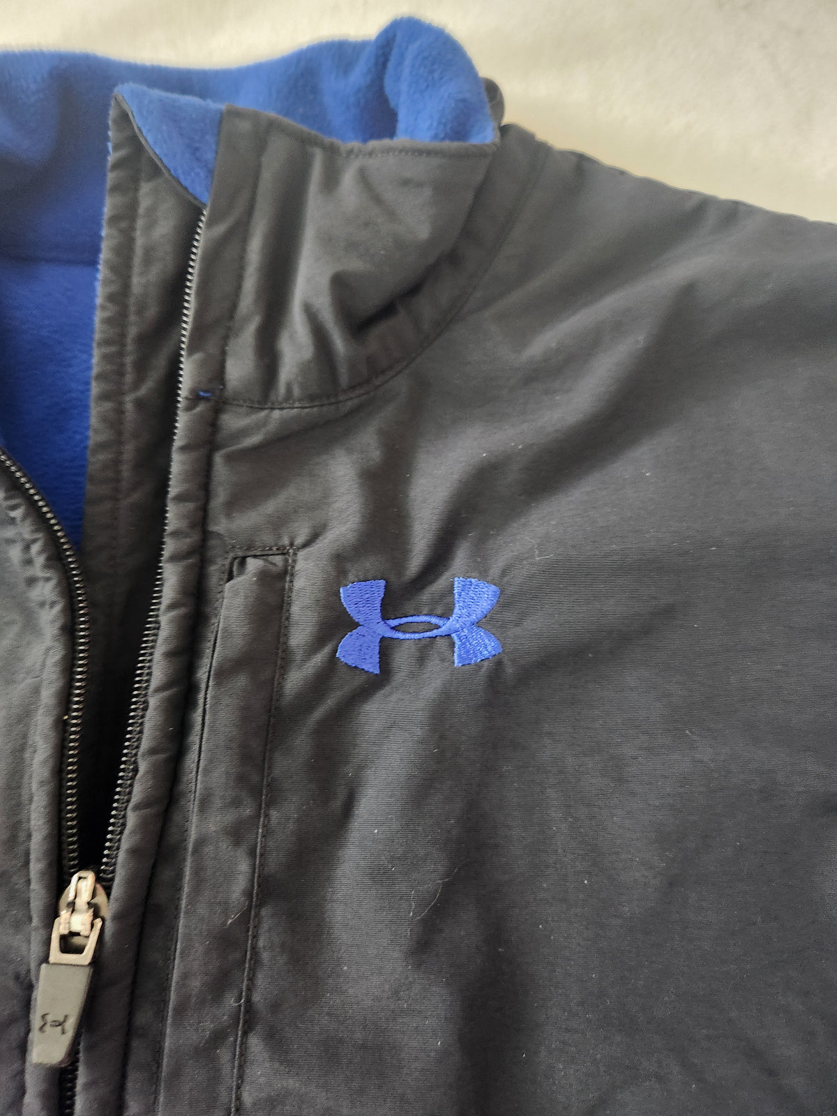#167 Under Armour Kids Size 6 Fleece Zip-Up Jacket