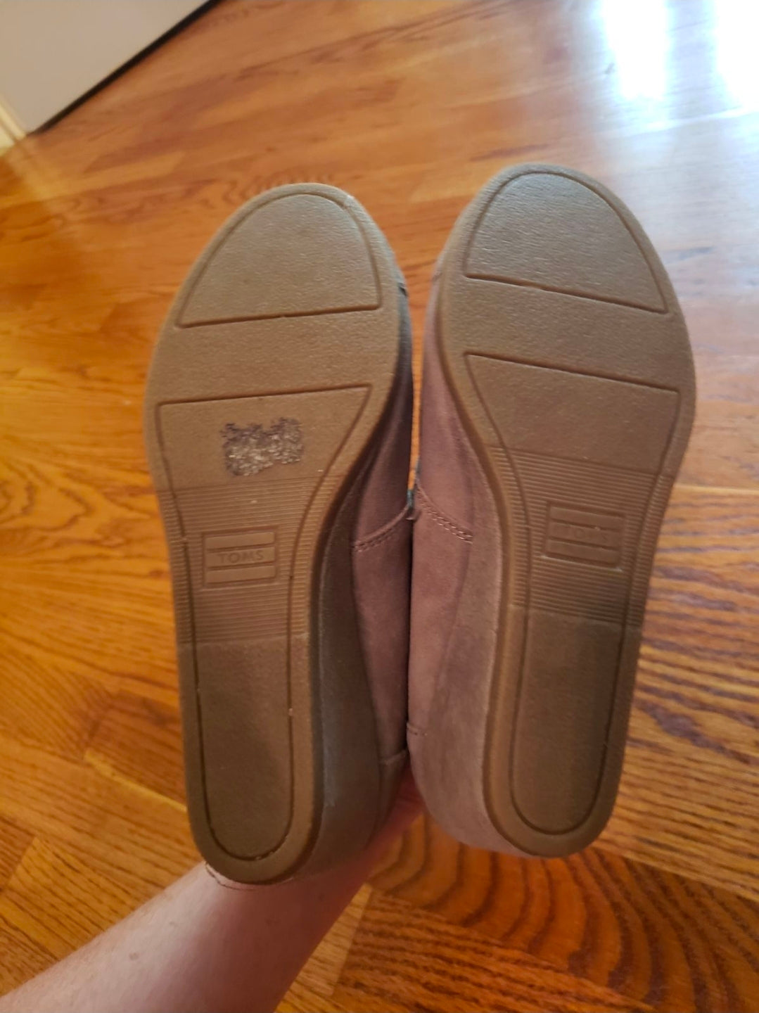 #167 Toms Desert Wedge 7W Taupe / Tan Booties