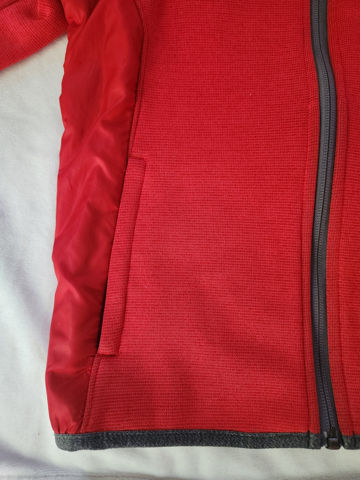 #167 Under Armour Storm YS Small Kids Red Hooded Zip-Up Jacket