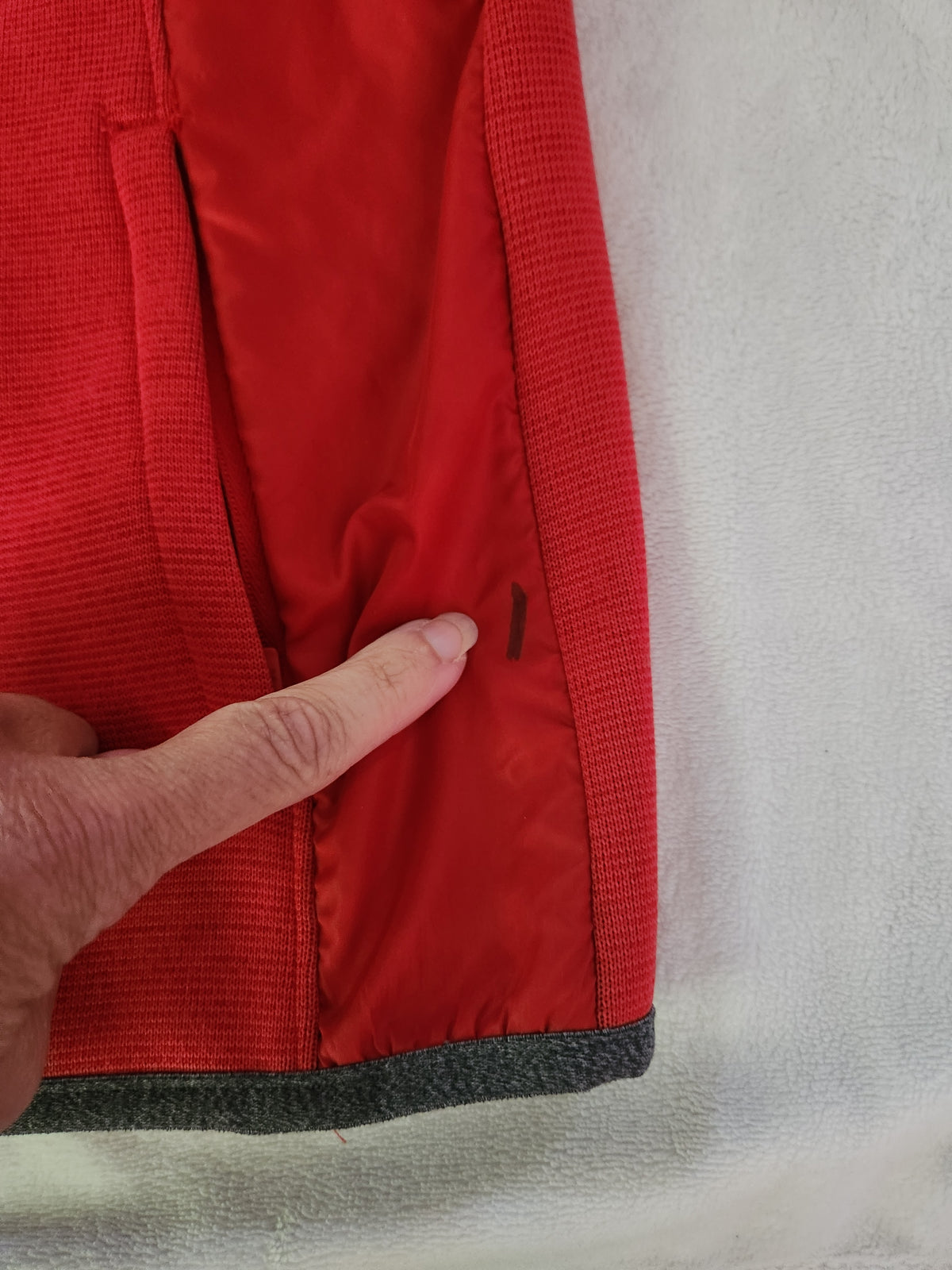 #167 Under Armour Storm YS Small Kids Red Hooded Zip-Up Jacket