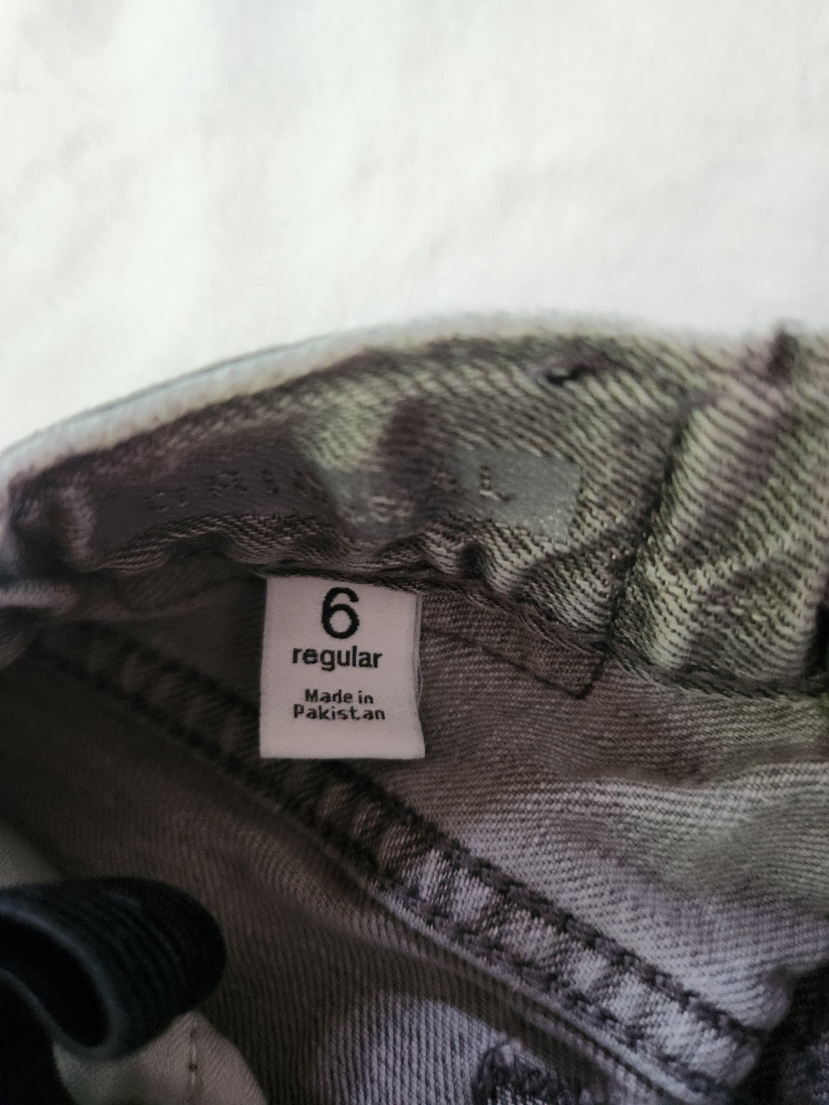 #Gap Kids' Size 6 Gray Distressed Straight-Leg Jeans