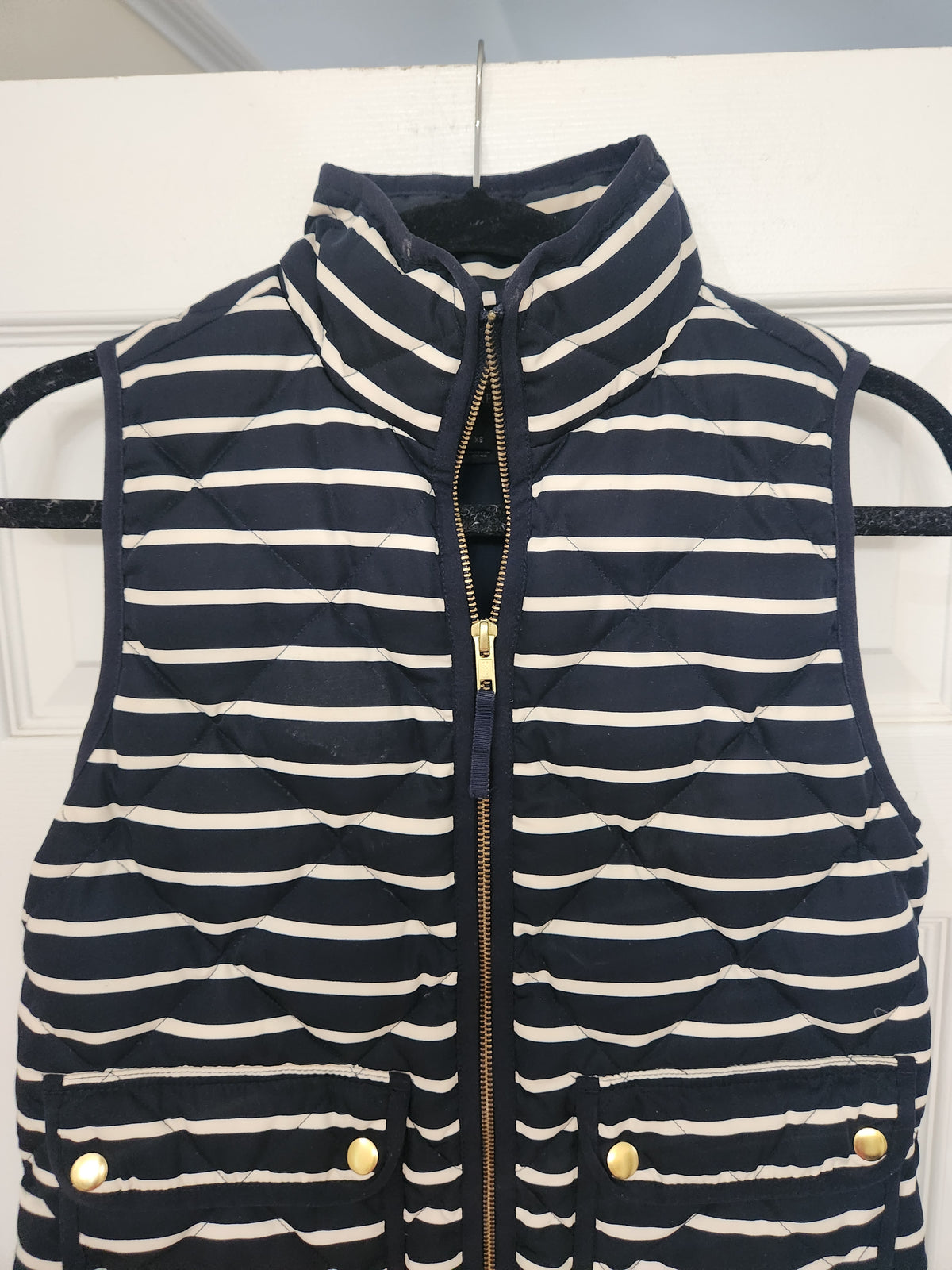 #167 J. Crew XS Navy Excursion Striped Quilted Puffer Vest