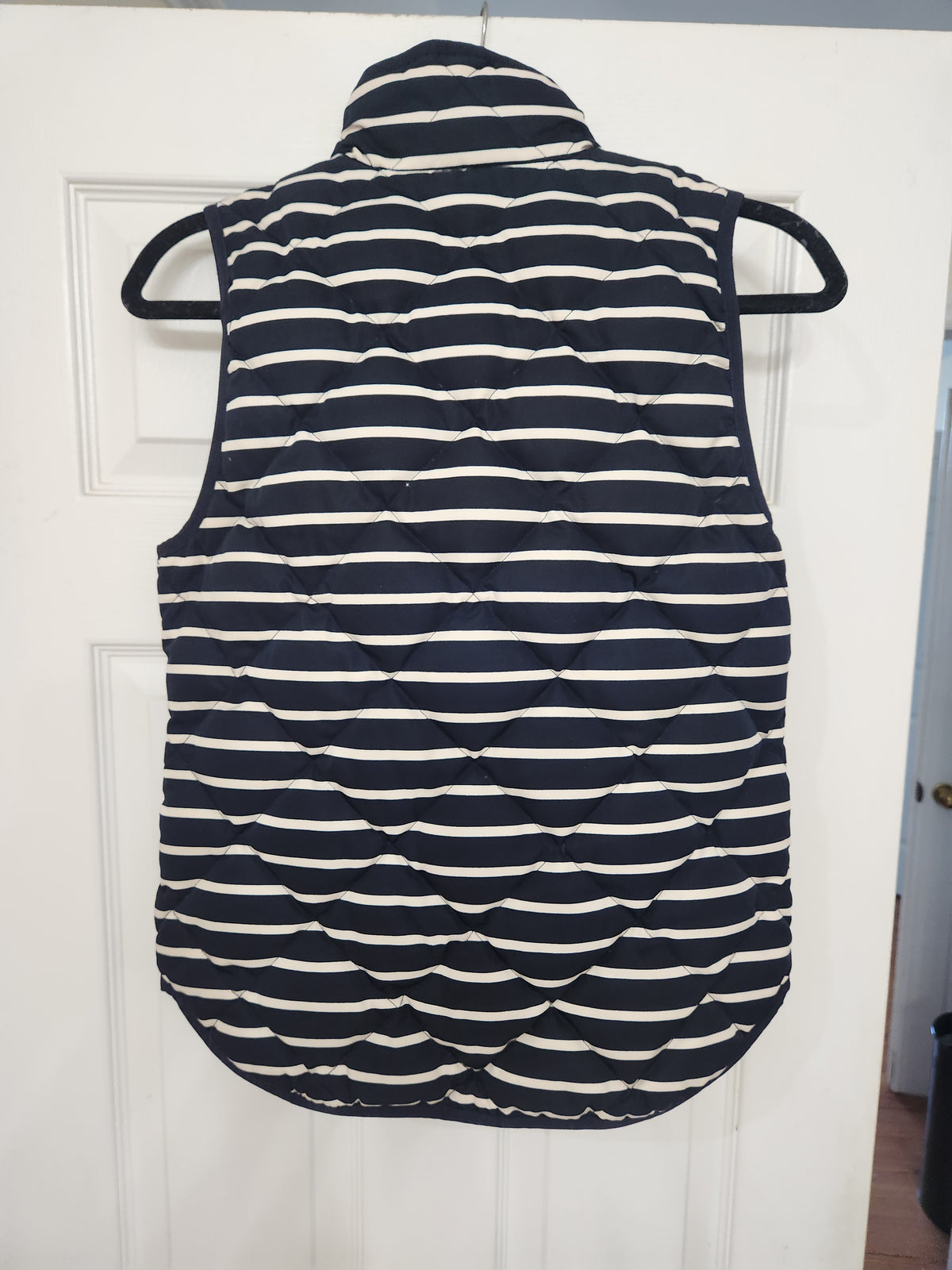 #167 J. Crew XS Navy Excursion Striped Quilted Puffer Vest