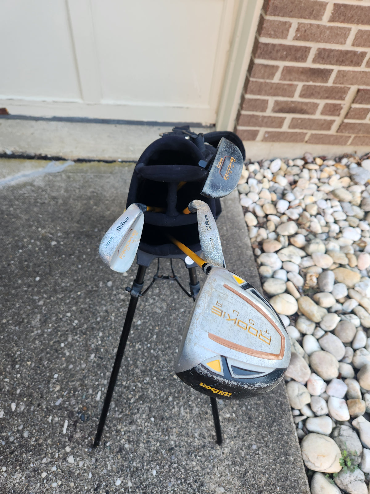 #167 Wilson Rookie Tour Junior Clubs & Stand Bag