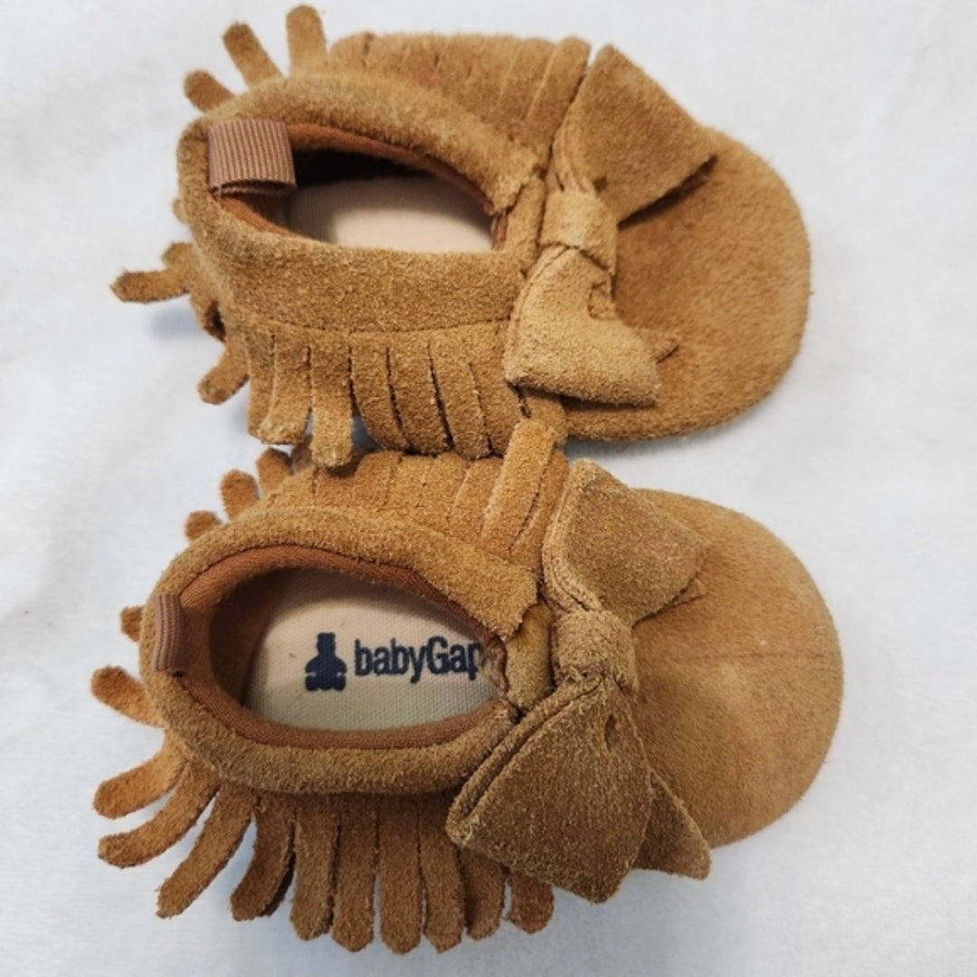 #167 Baby Gap 3-6 Months Fringe Suede Moccasins