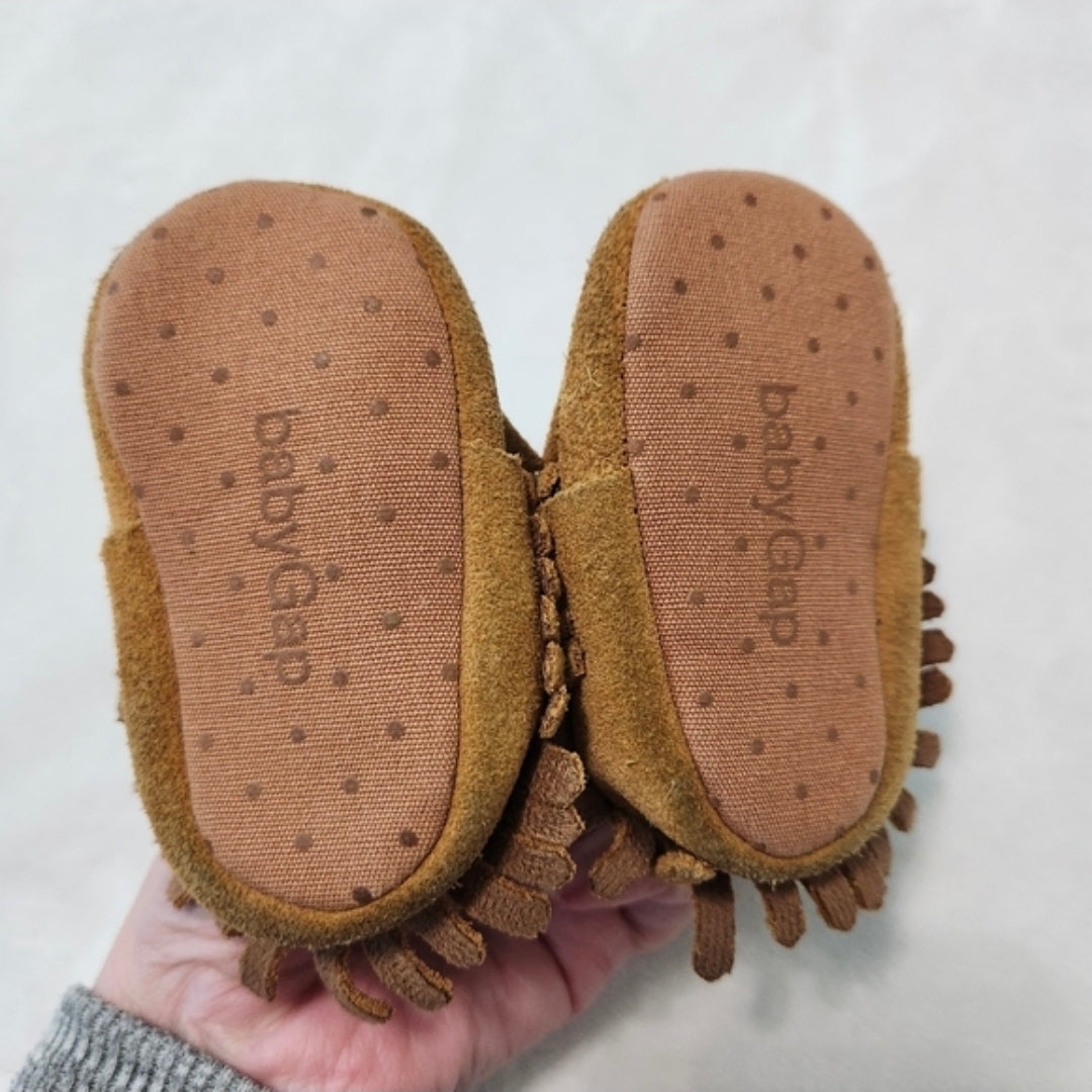 #167 Baby Gap 3-6 Months Fringe Suede Moccasins