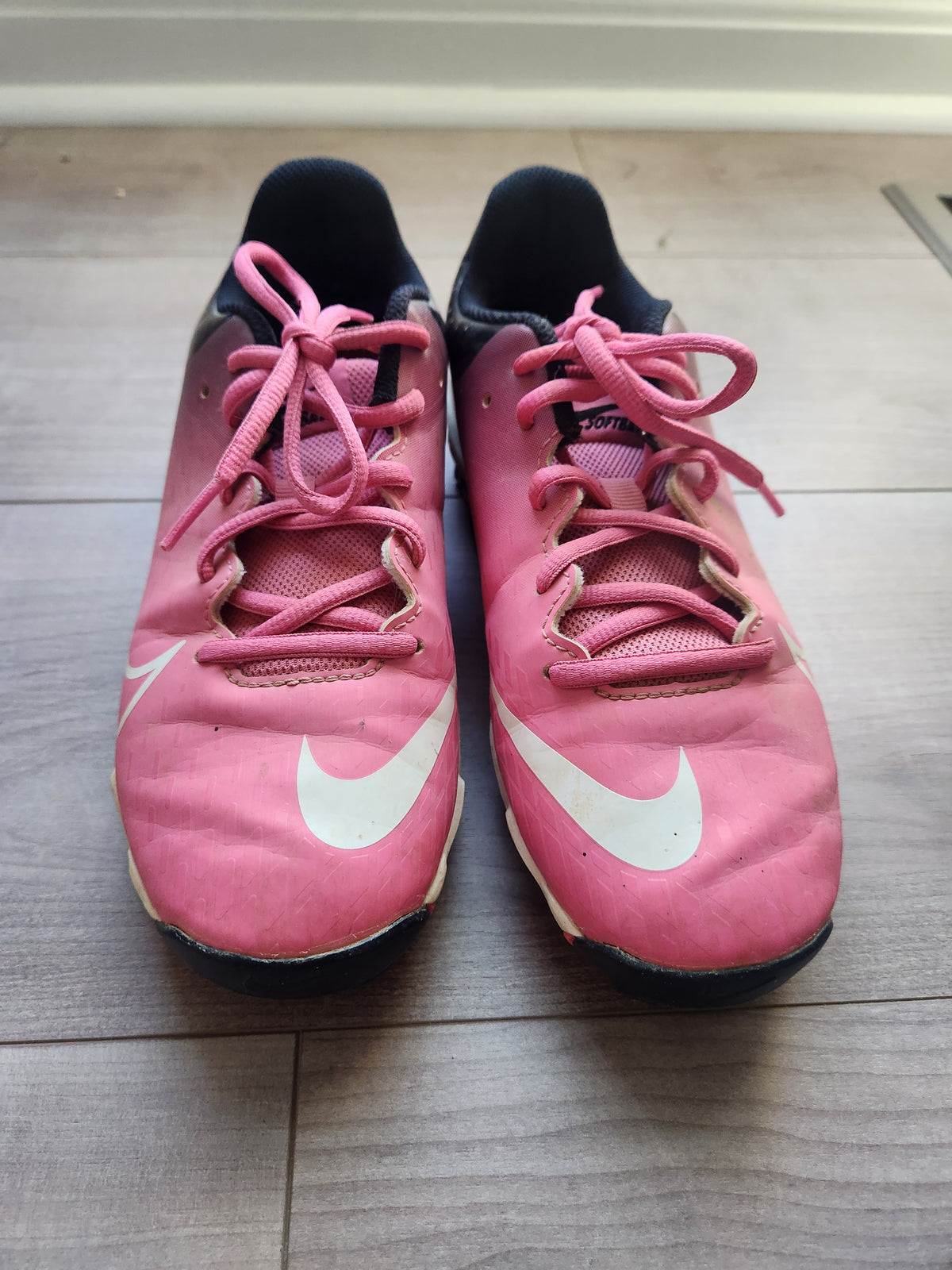#167 Nike Hyperdiamond 4 Keystone Size 5Y Kids' Softball Cleats