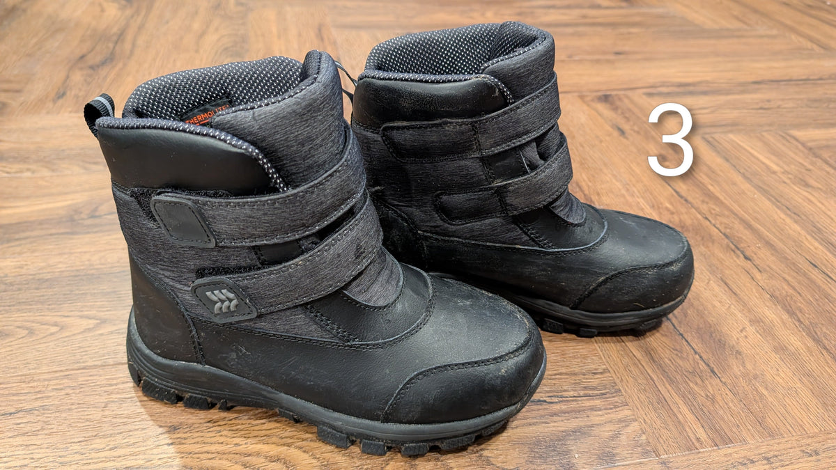 #3 Black Snow Boots, size 3