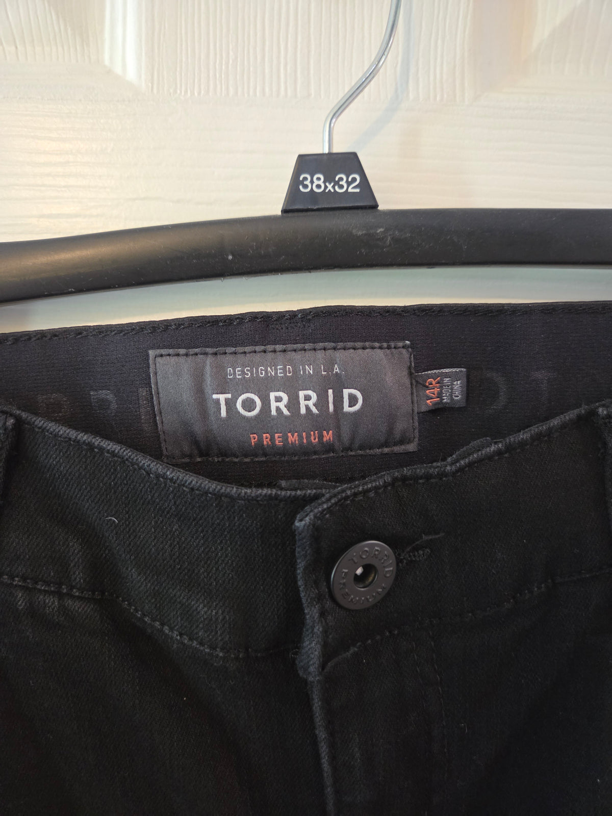 Seller 188 Women's Torrid black Straight Leg Jeans size 14