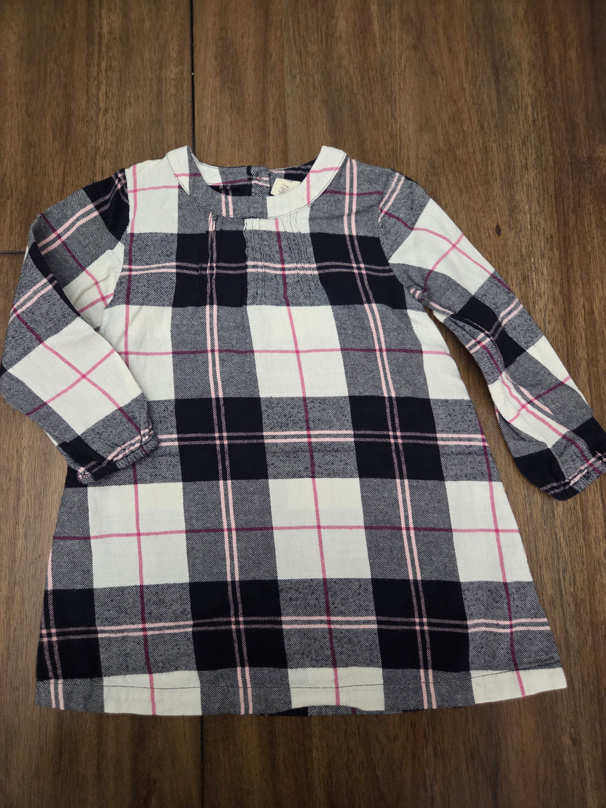 Seller 188 girls dresses size 18/24 months