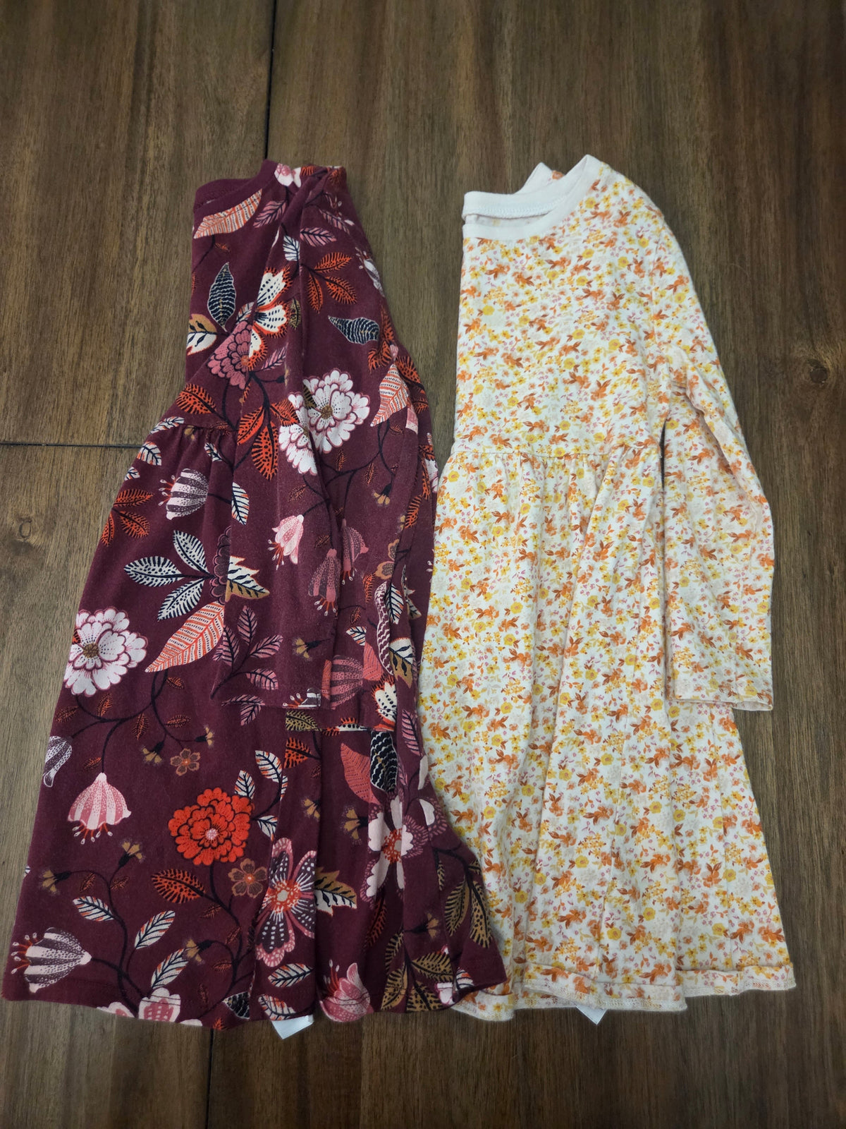 Seller 188 Girls Old navy floral and Leaf dresses size 5