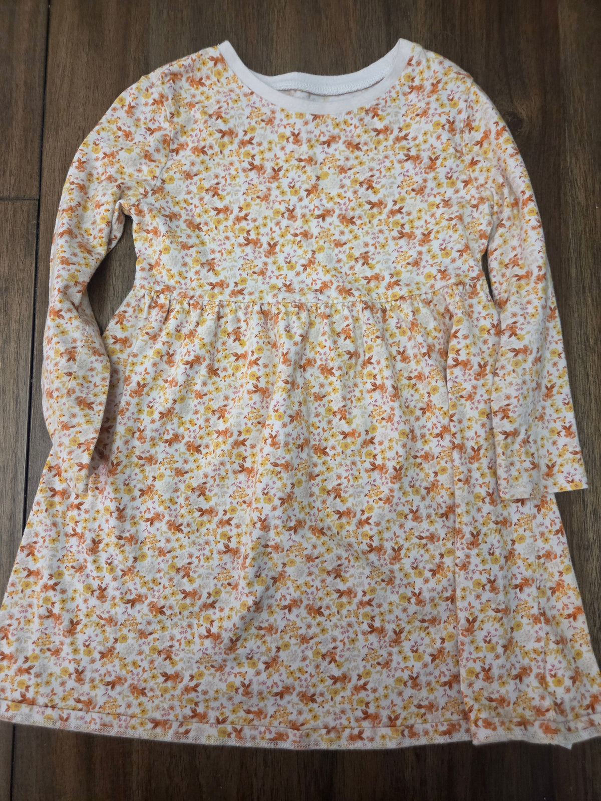 Seller 188 Girls Old navy floral and Leaf dresses size 5