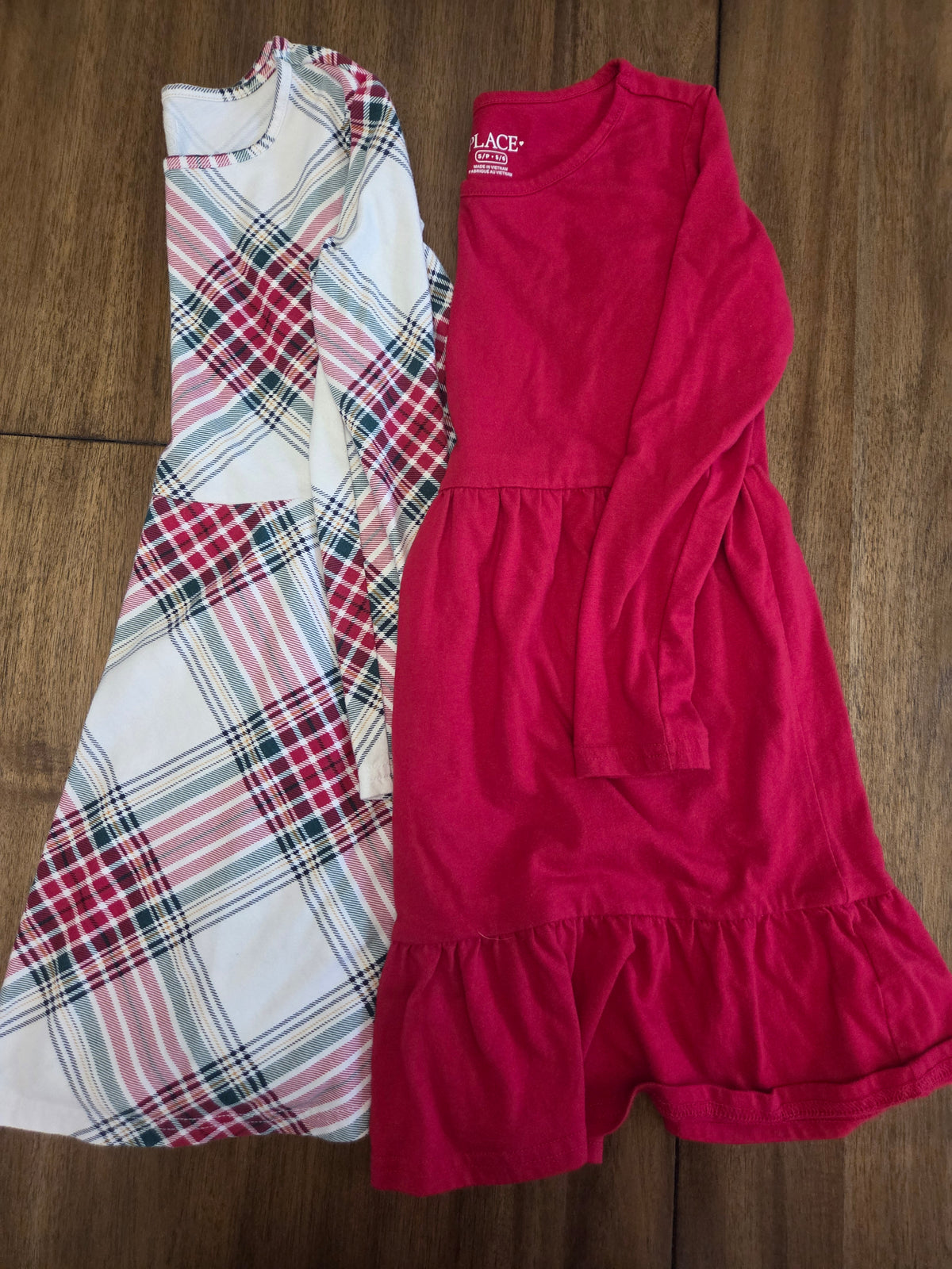 Seller 188 Girls Childrens place Red/holiday dresses size 5/6