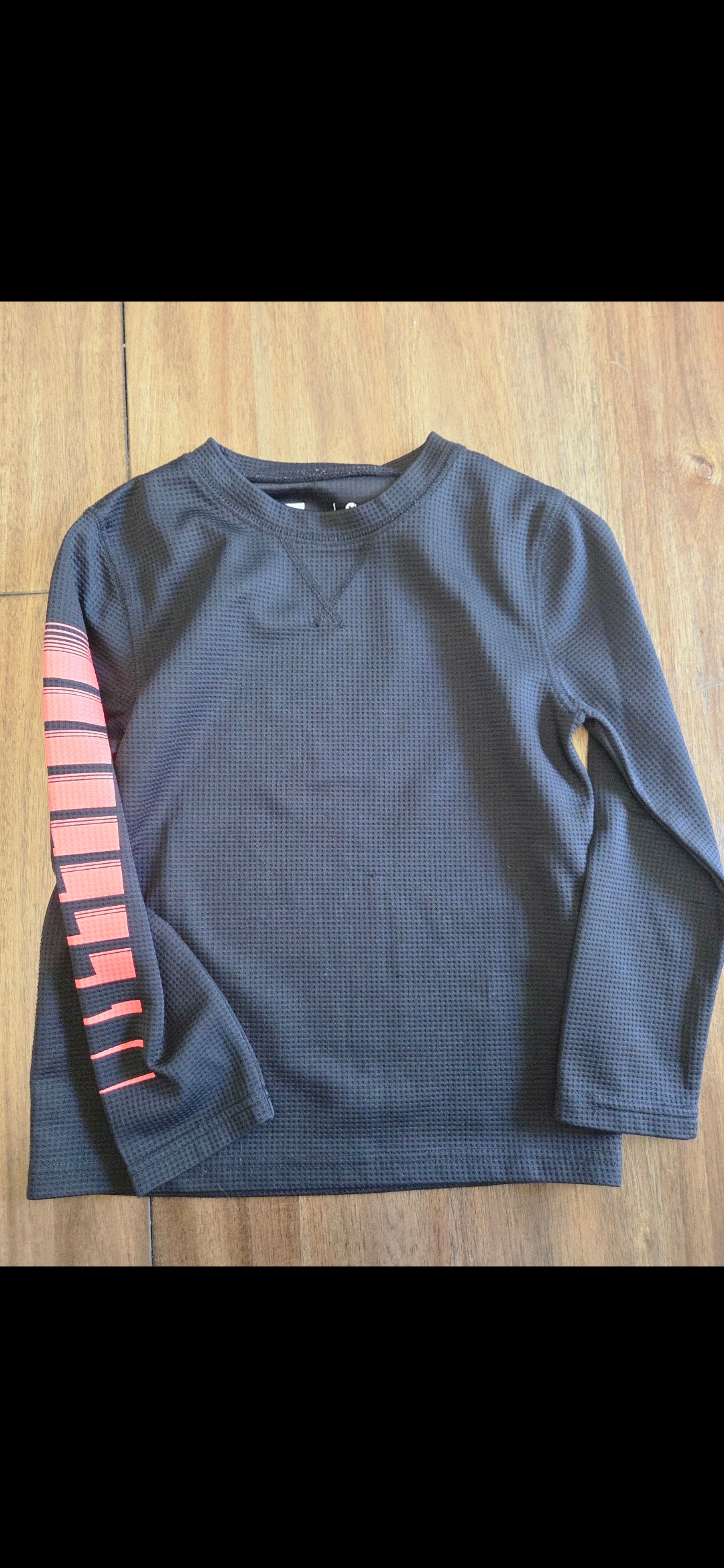 Seller 188 boys red Nike ans black xersion top size 6/7