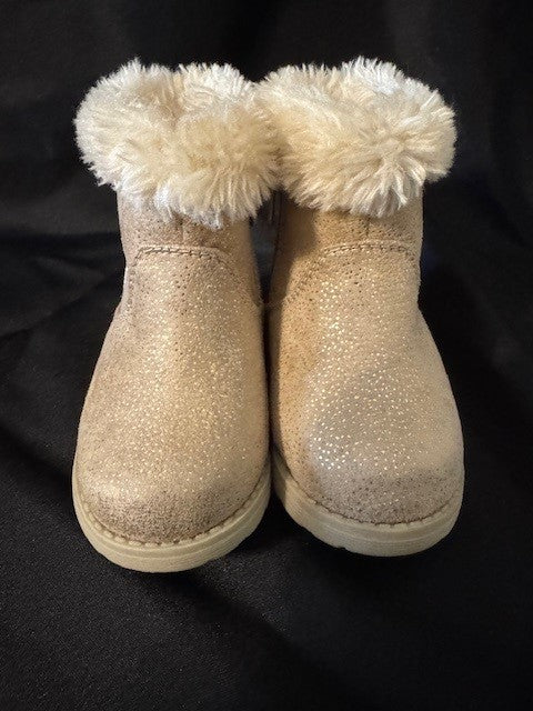 REDUCED #141 Sparkle Fur Boots GUC Toddler size 5 SR