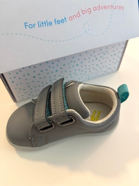 #70 NWT Ten Little Shoes size 6