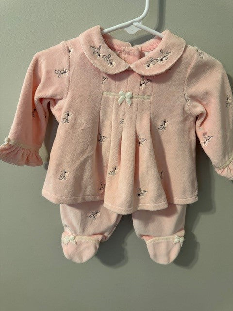 Seller #141 Soft Pink Cozy set NWOT size 0-3M SR