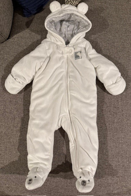 Seller #79 | Infant Snow Outfit | Baby 6-12mo REDUCED