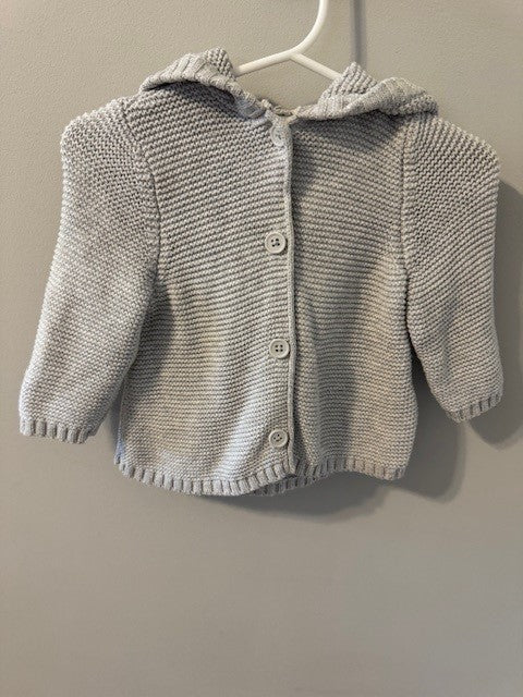 Seller #141 Old Navy Gray Sweater VGUC size 3-6M SR