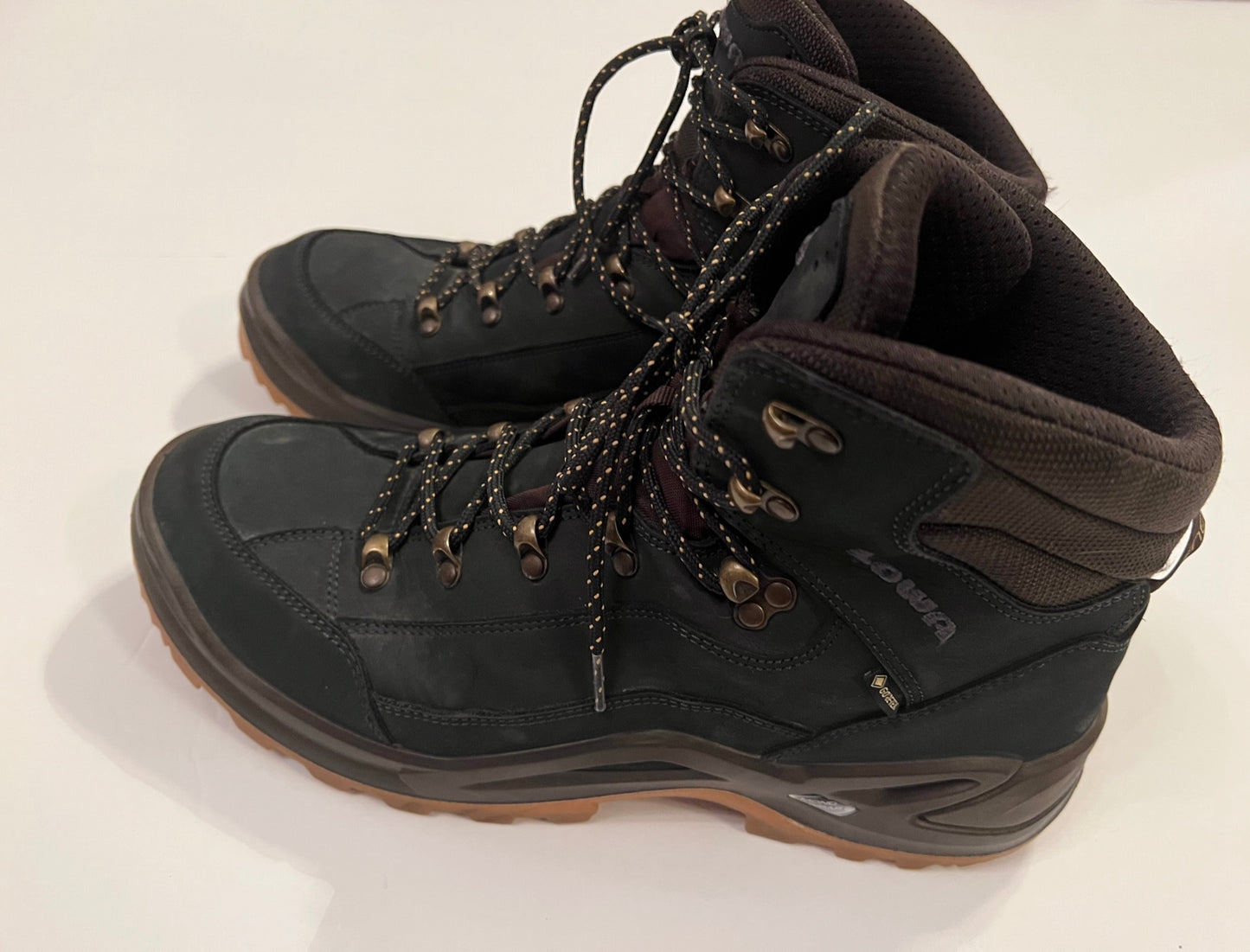 Mens Shoe Size 11.5 Lowa Renegade Mid Rise Hiking Boot