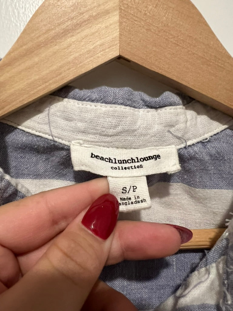 Seller #76 **REDUCED** - BeachLunchLounge Size Small Women Button Down Shirt Striped Linen Cotton Blend