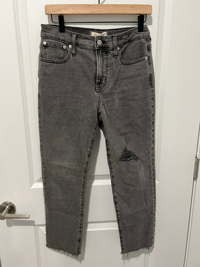 Seller #76 - Madewell The Perfect Vintage Jean in Cosner Wash Knee Rip Edition Size 26 Petite