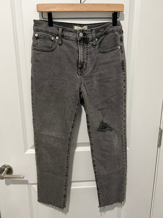 Seller #76 - Madewell The Perfect Vintage Jean in Cosner Wash Knee Rip Edition Size 26 Petite