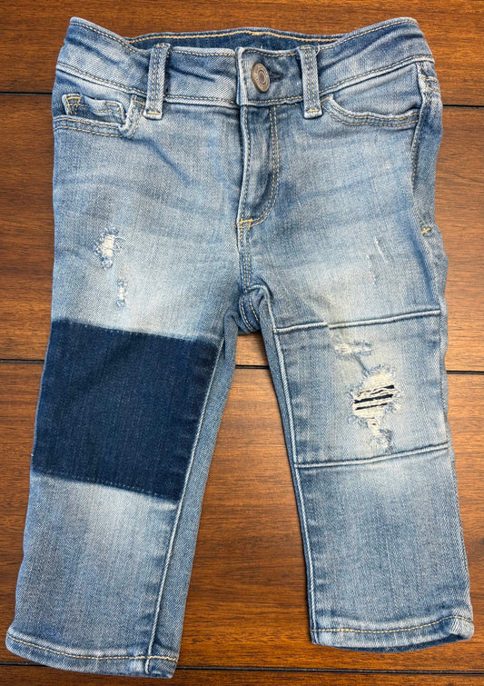 Seller #210 Baby Gap Girls Size 12-18M Light Wash Denim Skinny Distressed Jeans